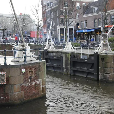 Гостевой дом The Old Lady 4*