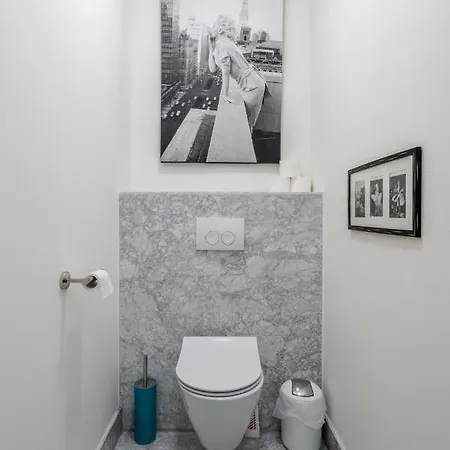 The Old Lady 4* Amszterdam