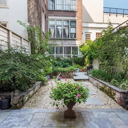 The Old Lady Amszterdam